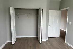 2407 Courtney Meadows Ct, Tampa, FL 33619 - Photo 17