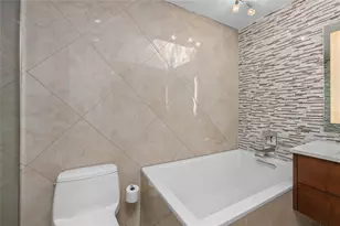 4223 W Cleveland St, Tampa, FL 33609 - Photo 23