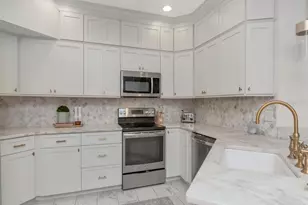 605 Island Pl Wy, Tampa, FL 33602 - Photo 5