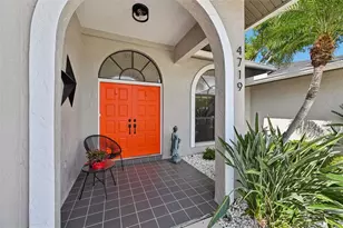 4719 Meadowview Cir, Sarasota, FL 34233 - Photo 3