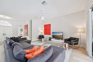 4719 Meadowview Cir, Sarasota, FL 34233 - Photo 9