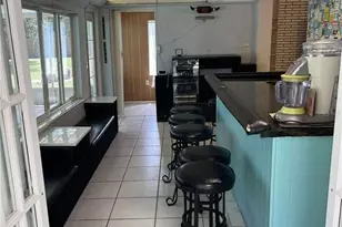 608 Knowles Rd, Brandon, FL 33511 - Photo 15