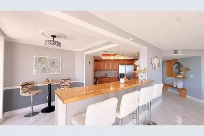 5940 Pelican Bay Plaza S #1105, Gulfport, FL 33707 - Photo 21