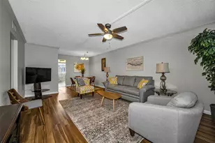 4915 Bay Street NE, Saint Petersburg, FL 33703 - Photo 3