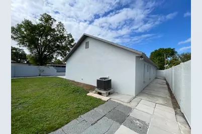 7001 N Clark Avenue, Tampa, FL 33614 - Photo 19