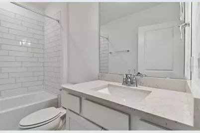 11370 Meadow River Way, Parrish, FL 34219 - Photo 9