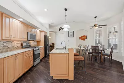 10555 Shady Oak Lane, Seminole, FL 33777 - Photo 23