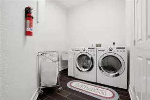 10555 Shady Oak Ln, Seminole, FL 33777 - Photo 39