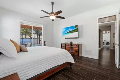 10555 Shady Oak Lane, Seminole, FL 33777 - Photo 13