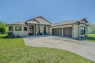 32646 Wesley Way, Dade City, FL 33525 - Photo 1
