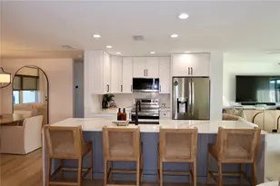 9484 Treasure Ln NE, Saint Petersburg, FL 33702 - Photo 9