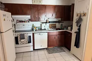 10365 Paradise Blvd, Treasure Island, FL 33706 - Photo 9