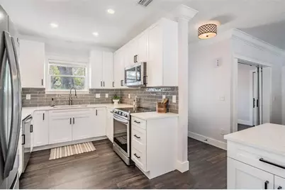 5003 W Neptune Way, Tampa, FL 33609 - Photo 7