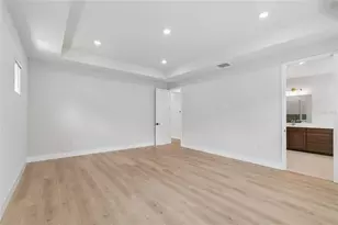 2916 W Ellis Dr, Tampa, FL 33611 - Photo 21