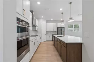 2916 W Ellis Dr, Tampa, FL 33611 - Photo 5