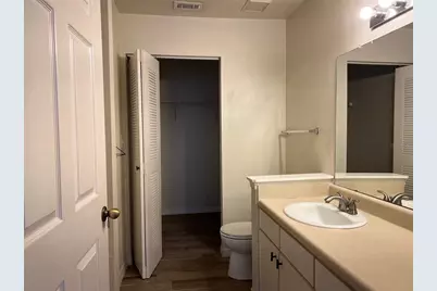 9846 Lake Chase Island Way, Tampa, FL 33626 - Photo 9