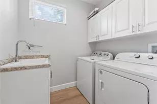 3414 Riverview Dr, Tampa, FL 33604 - Photo 15