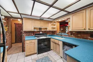 1488 Laconia Dr E, Clearwater, FL 33764 - Photo 27
