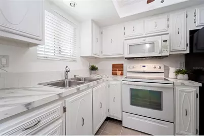 801 83rd Avenue N #107, Saint Petersburg, FL 33702 - Photo 5