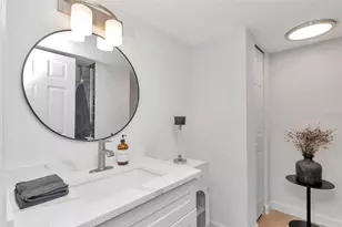 7400 Sun Island Dr S, South Pasadena, FL 33707 - Photo 13