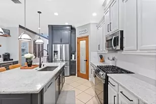 1122 Nashville Dr, Wesley Chapel, FL 33544 - Photo 11