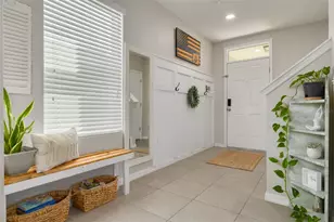 7518 Tuscan Bay Cir, Wesley Chapel, FL 33545 - Photo 5