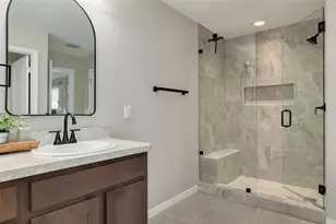 7518 Tuscan Bay Cir, Wesley Chapel, FL 33545 - Photo 5