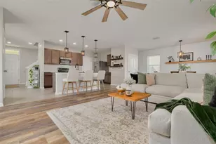 7518 Tuscan Bay Cir, Wesley Chapel, FL 33545 - Photo 11