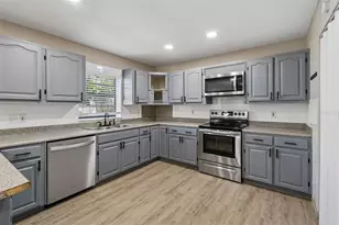 6705 Ralston Beach Cir, Tampa, FL 33614 - Photo 9