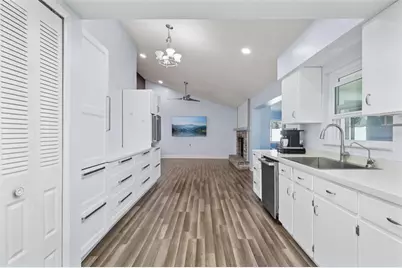 3613 Coppertree Circle, Brandon, FL 33511 - Photo 11