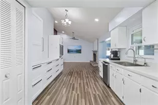 3613 Coppertree Cir, Brandon, FL 33511 - Photo 11