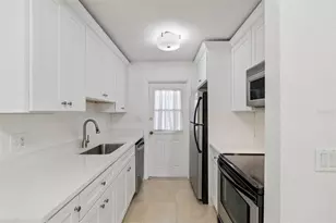 208 Danube Ave, Tampa, FL 33606 - Photo 9