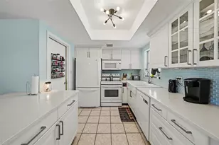 8018 Valmy Ln, Port Richey, FL 34668 - Photo 9