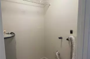 3822 Valley Tree Dr Valley Tree Dr, Tampa, FL 33610 - Photo 9