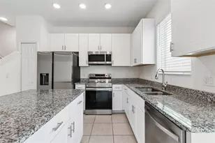 34214 Rogallo Ln, Wesley Chapel, FL 33545 - Photo 25