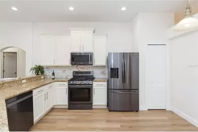 304 Apache Lane, Seffner, FL 33584 - Photo 13