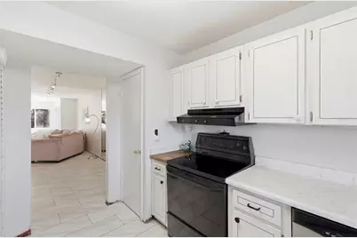 4595 Chancellor Street NE #227, Saint Petersburg, FL 33703 - Photo 7