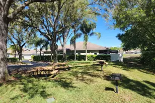 10115 Mowry Ln, Tampa, FL 33625 - Photo 25