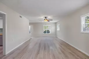 7886 9th Ave S, Saint Petersburg, FL 33707 - Photo 11