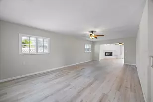 7886 9th Ave S, Saint Petersburg, FL 33707 - Photo 25