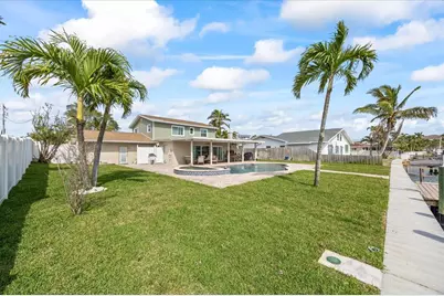 7886 9th Avenue S, Saint Petersburg, FL 33707 - Photo 41