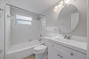 7886 9th Ave S, Saint Petersburg, FL 33707 - Photo 25