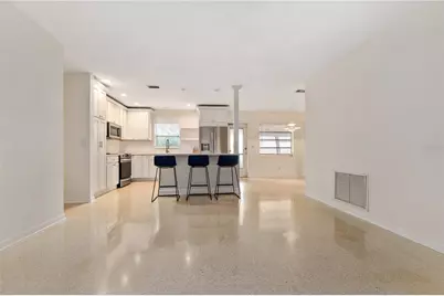 12902 Forest Hills Drive, Tampa, FL 33612 - Photo 7