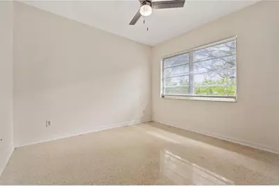 12902 Forest Hills Drive, Tampa, FL 33612 - Photo 17