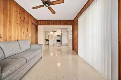 12902 Forest Hills Drive, Tampa, FL 33612 - Photo 13