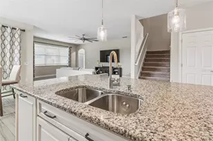 19328 Breynia Dr, Lutz, FL 33558 - Photo 15