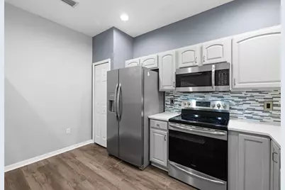 11231 Kapok Grand Circle, Saint Petersburg, FL 33708 - Photo 5