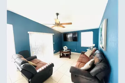 9608 Elgin Court, Tampa, FL 33615 - Photo 3