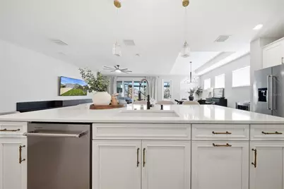 31605 Westbury Estates Avenue, Wesley Chapel, FL 33545 - Photo 17