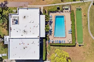 8140 Terrace Garden Dr N, Saint Petersburg, FL 33709 - Photo 61